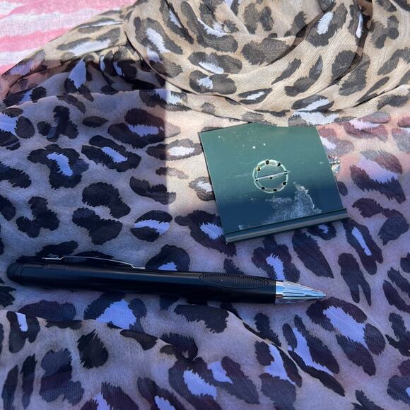 Masquerade Mask Ball Costume Party Vintage Brooch Pin New on Card - Picture 5 of 11